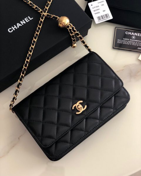 Chanel Pearl Crush Wallet on Chain