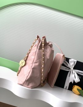 Chanel 22 Handbag