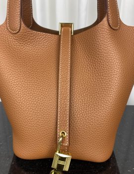 Hermès Taurillon Clemence Picotin Lock 18 PM in Gold