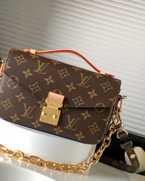 Louis Vuitton Pochette Métis East West