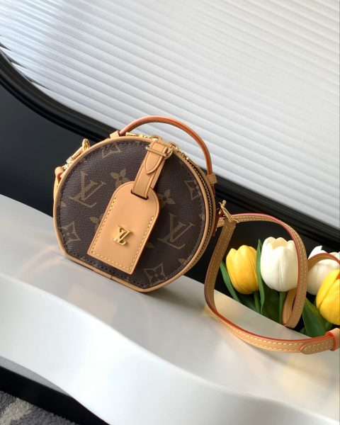 Louis Vuitton Mini Boite Chapeau in Monogram