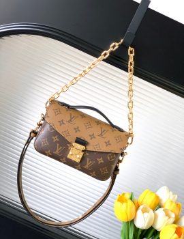 Louis Vuitton Pochette Métis East West