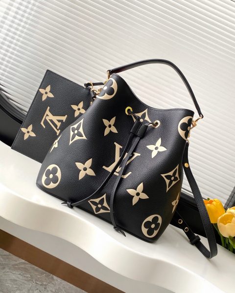 Louis Vuitton NéoNoé MM Black