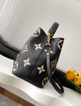 Louis Vuitton NéoNoé MM Black