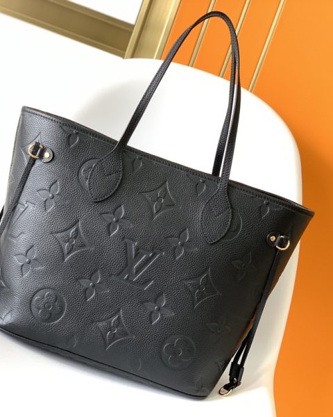 Louis Vuitton Neverfull MM Black
