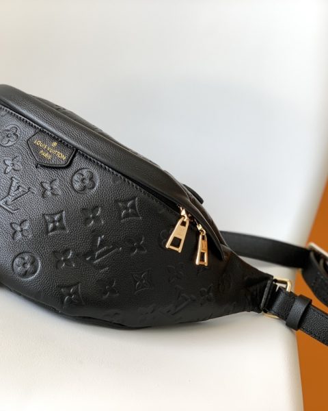 Louis Vuitton Bumbag Chest Bag - Black