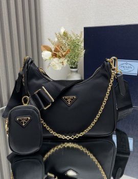 Prada Re-Edition 2005 Leather Bag