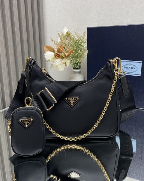 Prada Re-Edition 2005 Leather Bag