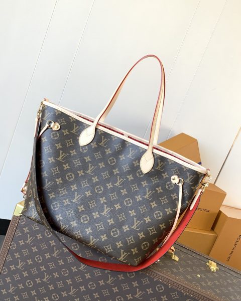 Louis Vuitton Neverfull Bandoulière Inside Out MM