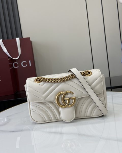 Gucci GG Marmont Small Shoulder Bag